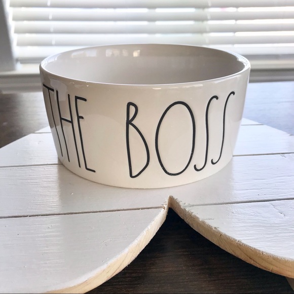❤️‍🔥❤️‍🔥Rae Dunn THE BOSS Dog Bowl - Picture 2 of 5